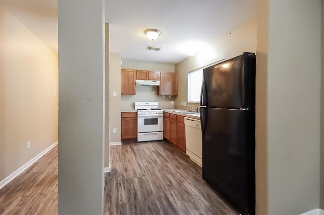 Foto del edificio - 6123 Settlers Square Ln