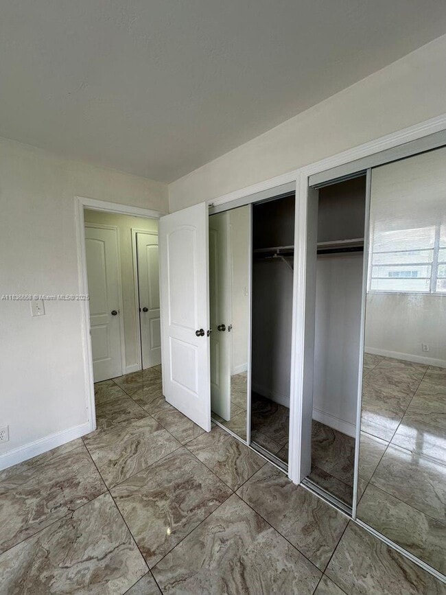 Building Photo - 11625 Canal Dr