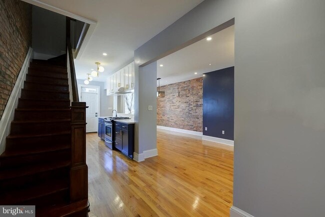 Building Photo - 1123 7th St NE