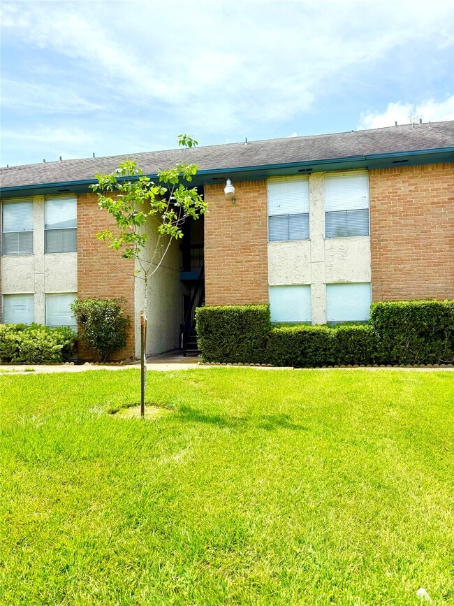 Building Photo - 8360 Jorine Dr