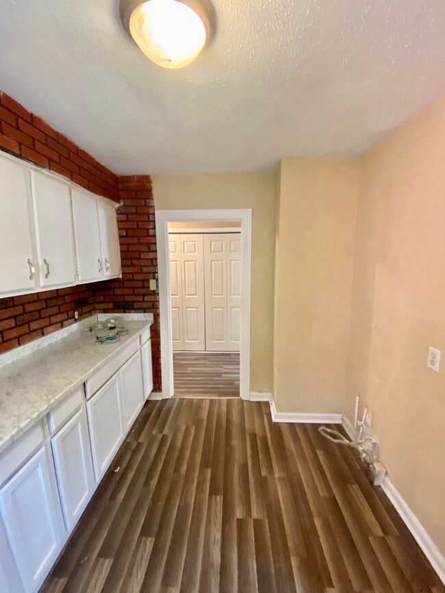 Foto del edificio - 801 Dawn Cv