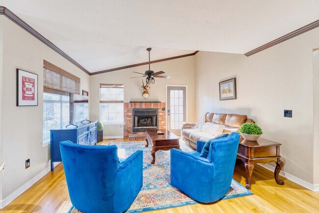 Foto del edificio - 1072 Valley View Dr