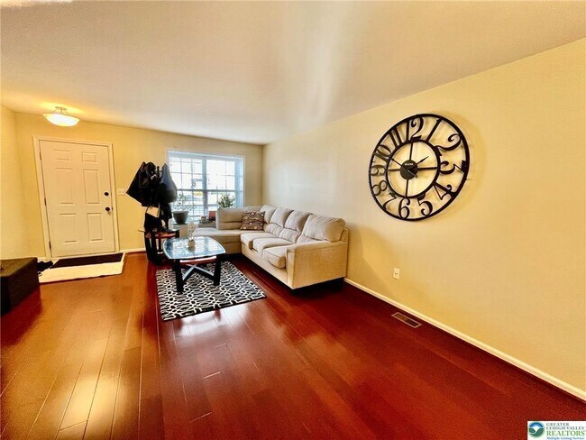 Foto del edificio - 4164 Ross Rd