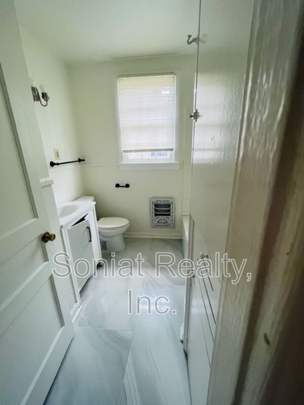 Foto del edificio - 2129 Mandolin St