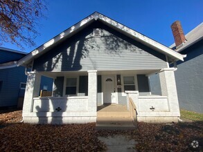 Building Photo - 1402 E Kelly St