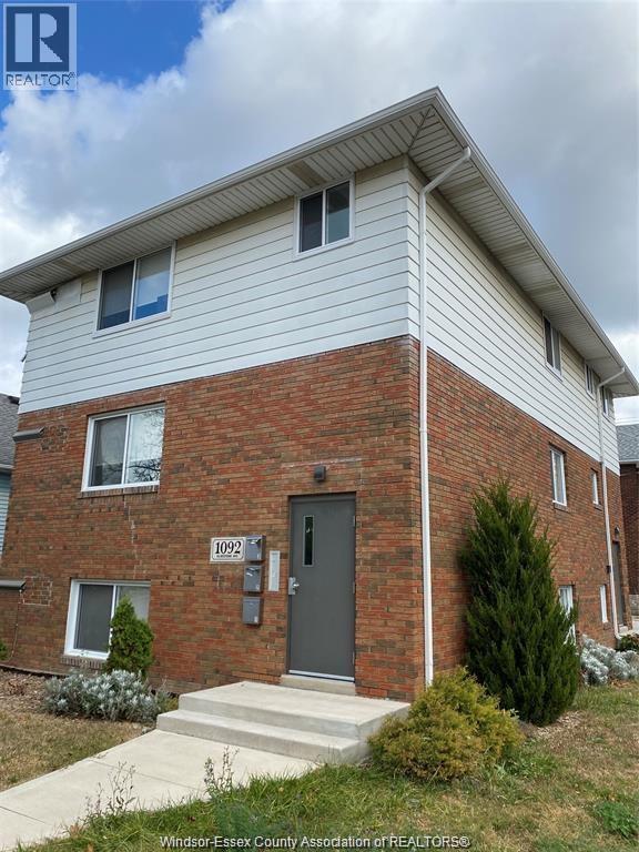 Building Photo - 1092 Gladstone Ave