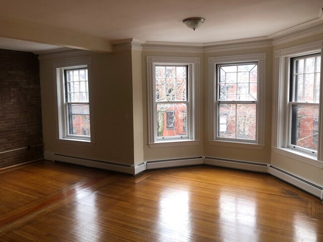 Building Photo - 432 Marlborough St