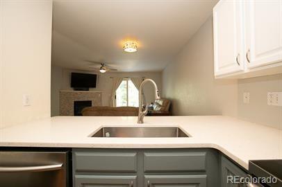 Foto del edificio - 744 Gateway Cir