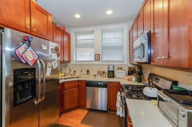 Foto del edificio - 927 Green Bay Rd
