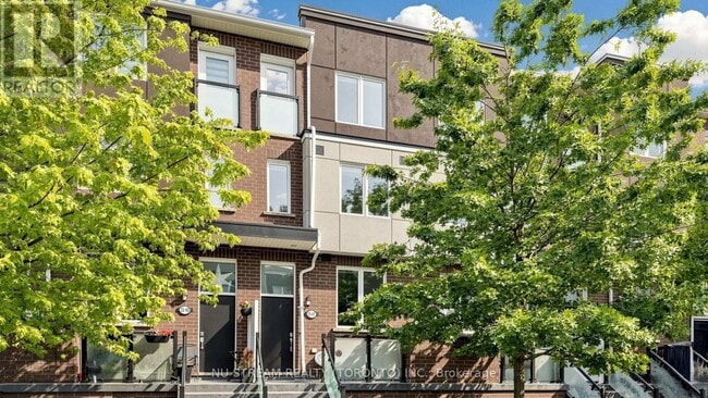 Building Photo - 15 Heron Park Pl