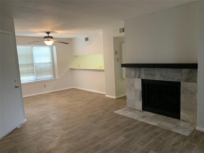 Foto del edificio - 12480 Abrams Rd