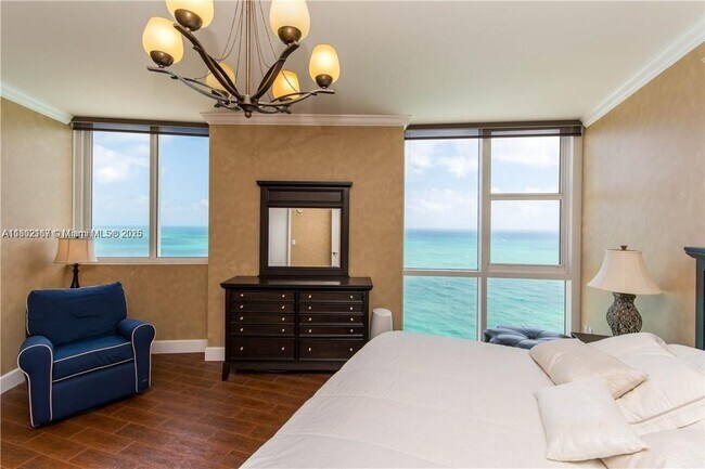 Building Photo - 18201 Collins Ave