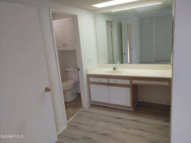 Foto del edificio - 44508 15th St E
