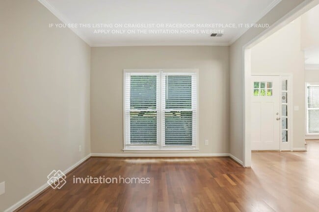 Building Photo - 2256 Glenridge Dr