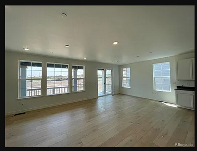 Foto del edificio - Beautiful Home with a In Law Suit