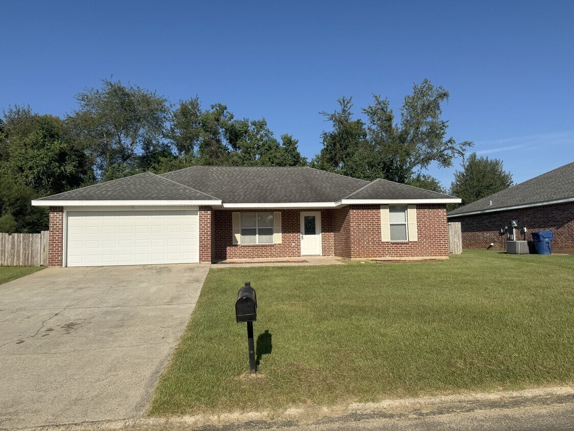 Foto principal - 2213 Mustang St