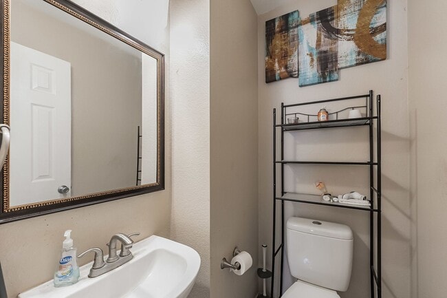 Foto del edificio - 3 BEDROOM AND 2.5 BATHROOMS PISD SCHOOL DISTRICT