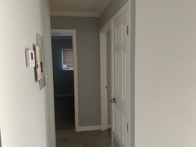 Foto del edificio - 4334 Hickory Hill Dr