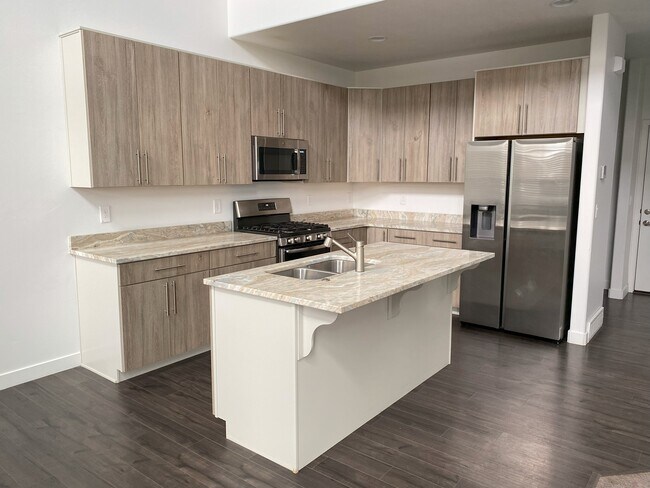 Foto del edificio - 1217 W Bronc Way