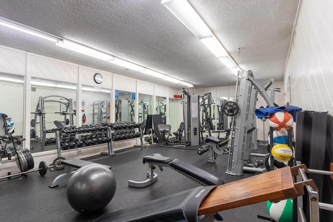 Gym open 24/7 - 812 Camino Real