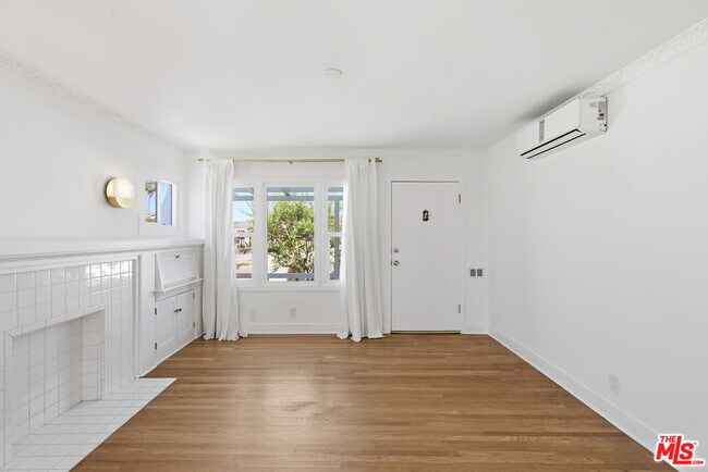 Foto del edificio - 6743 Arlington Ave