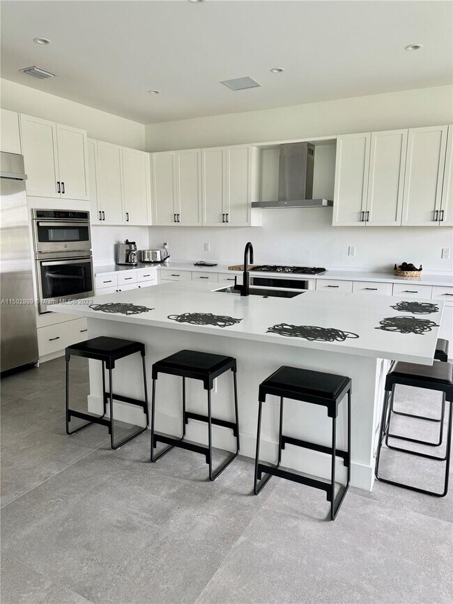 Building Photo - 8074 Laurel Falls Dr