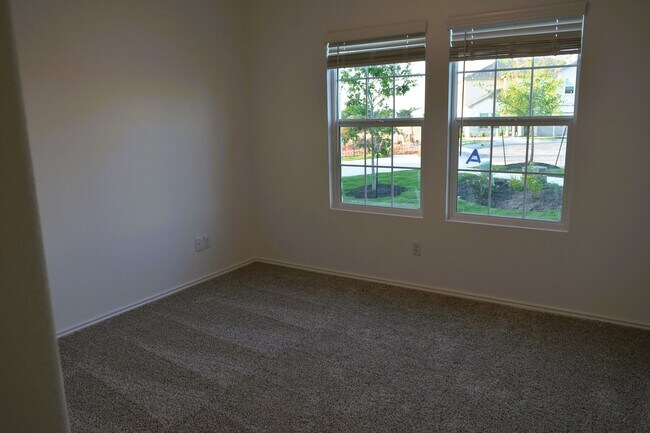 Building Photo - 1217 Toyah Dr