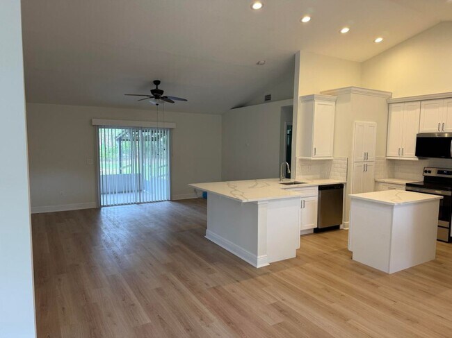 Building Photo - 14307 80th Ln N