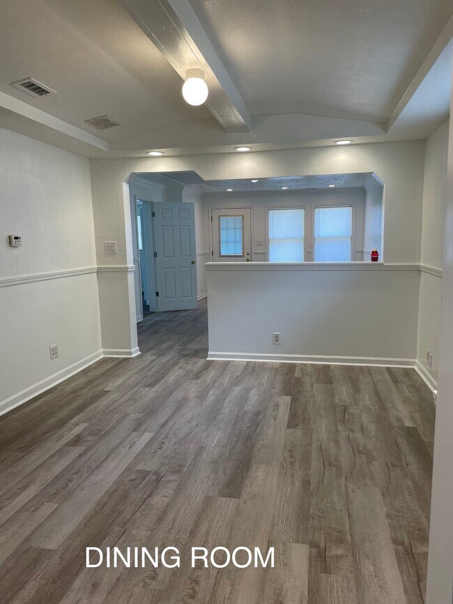 Foto del edificio - 1121 E 29th St