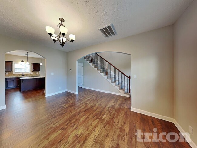 Building Photo - 3772 Windhaven Dr