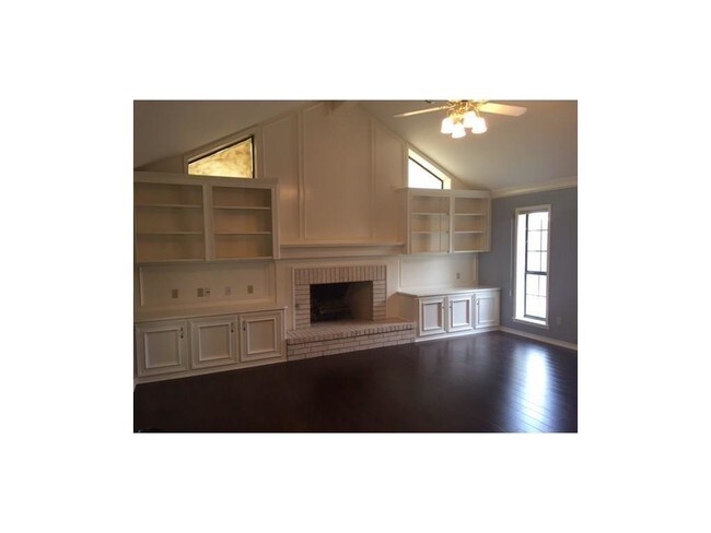 Building Photo - 7013 Chiswick Dr