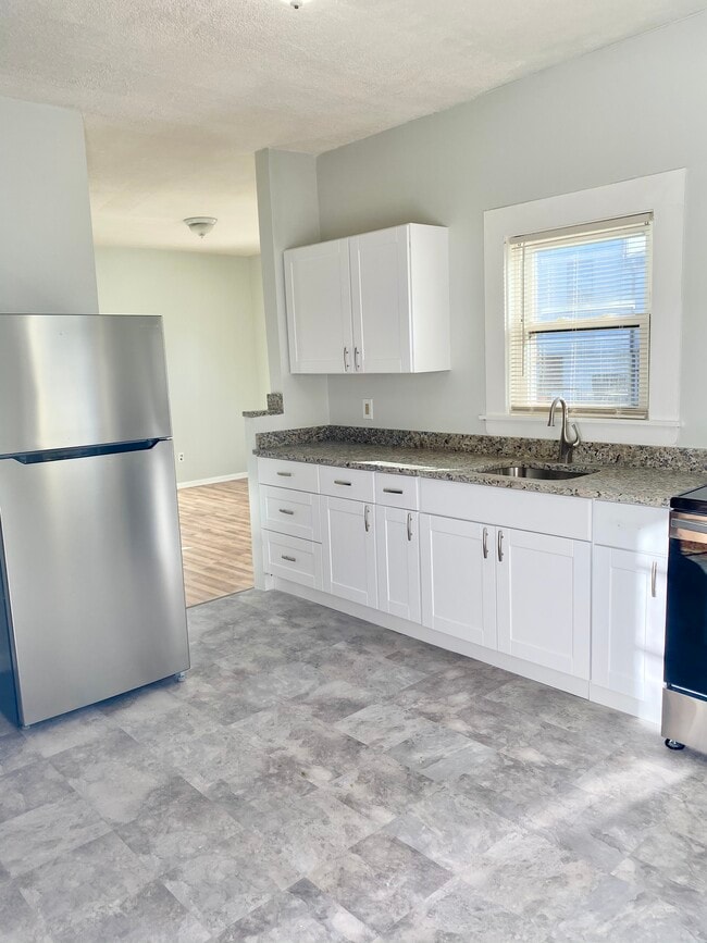 Building Photo - 56 Broadway