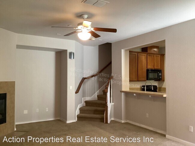 Building Photo - 3 br, 2.5 bath House - 3050 Sierra View Ci...