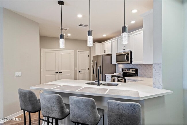 Foto del edificio - 2511 W Queen Creek Rd