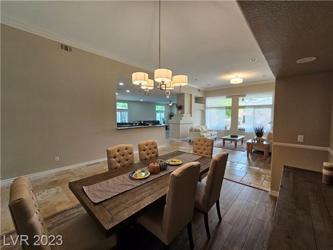 Foto del edificio - Luxury Estate of 1-Story Home
