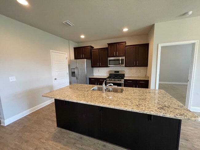 Building Photo - 31689 Kestrel Loop