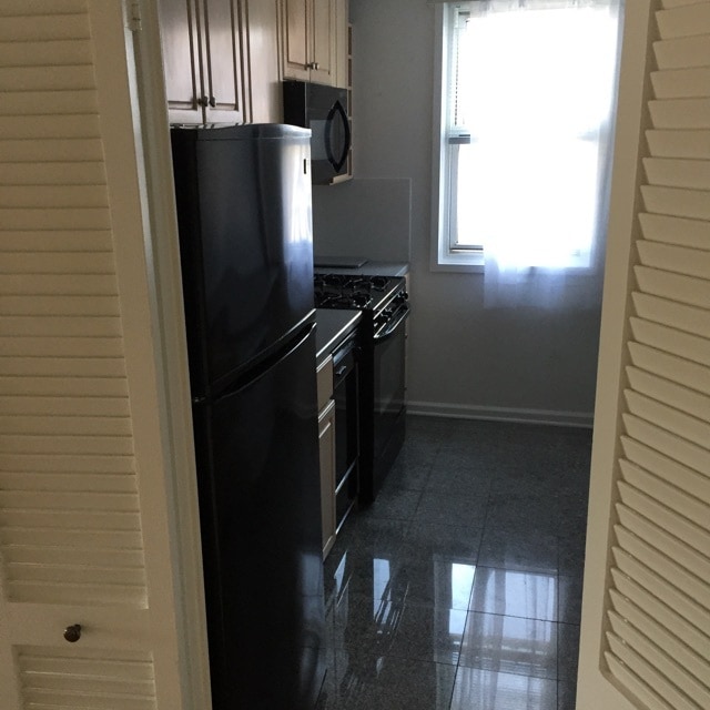 Kitchen - 444 Bedford Street