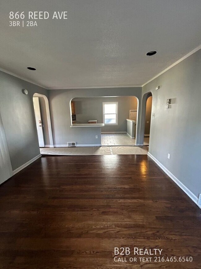 Building Photo - "Comfortable Elegance: Your Dream 3-Bedroo...
