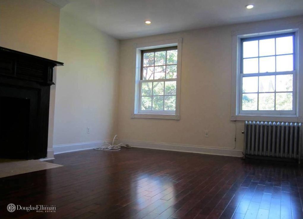 Photo - 496 Hudson St (New York, NY)