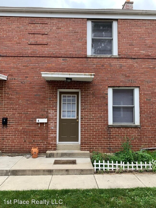 Building Photo - 2350 Glenmawr Ave
