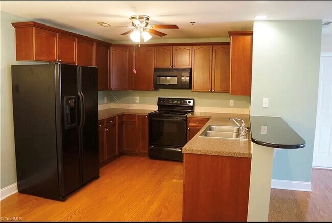 Foto del edificio - 4732 Tatton Park Cir