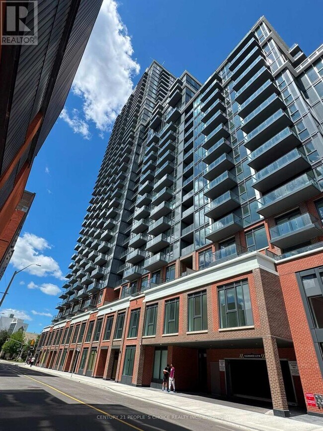 Building Photo - 75 James St S