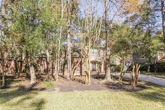 Building Photo - 30 Sylvan Forest Dr