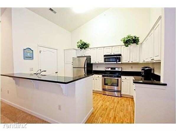 Building Photo - 2712 Northview Rd