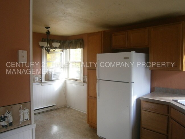 Building Photo - 508 Villa Terrace