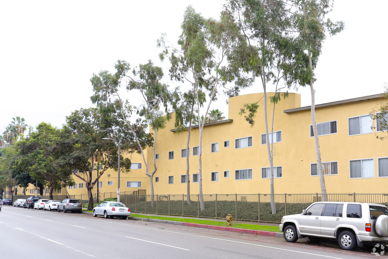 Building Photo - Park Lane Apartments