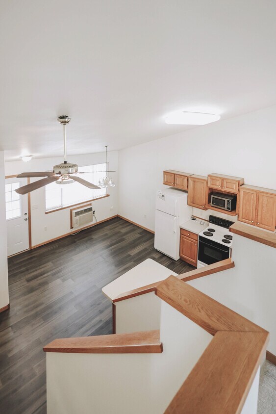 606 1st Ave N, Perham, MN 56573 Townhouse for Rent in Perham, MN