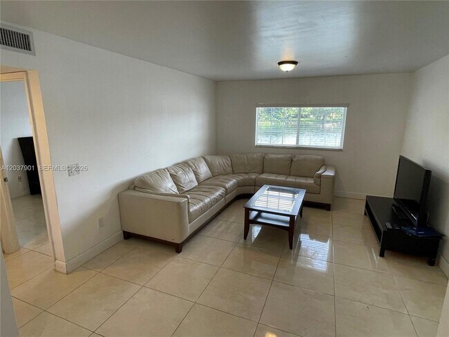Foto del edificio - 3690 N 56th Ave