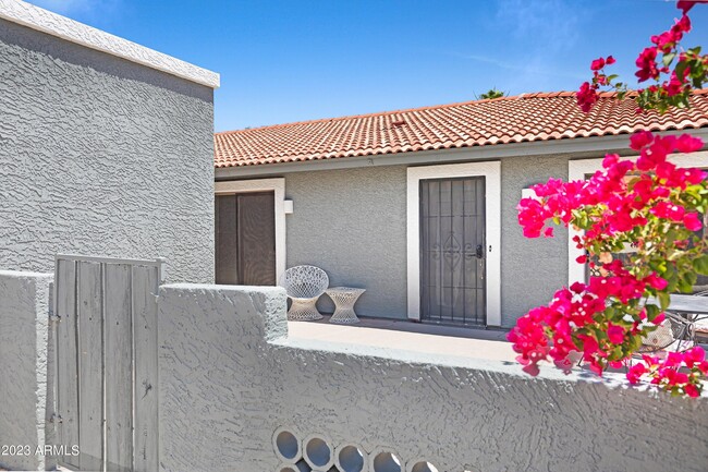 Foto del edificio - 14209 N Hawthorn Ct