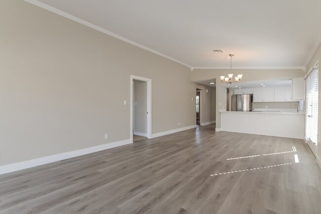 Building Photo - 7700 Blackbird Ave